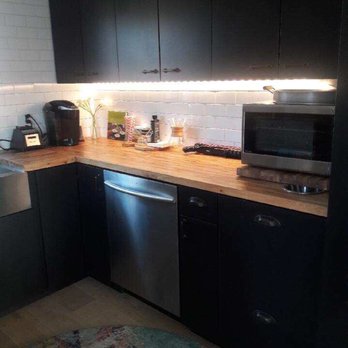 Sparkling House 4You - Kitchen counter (after) - Home Cleaning Near Me - Los Angeles, California Sparkling House 4You - Kitchen counter (after) - Home Cleaning Near Me - Los Angeles, California