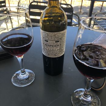 Lincoln Street - Thanksgiving! - Wine Bars Near Me - Fredericksburg, Texas