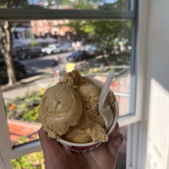 Emack & Bolio's - Pumpkin Pie - Ice Cream & Frozen Yogurt Near Me - Boston, Massachusetts Emack & Bolio's - Pumpkin Pie - Ice Cream & Frozen Yogurt Near Me - Boston, Massachusetts