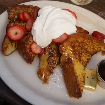 Fig Tree Cafe - French Toast with Strawberries and Cream - Breakfast & Brunch Near Me - San Diego, California Fig Tree Cafe - French Toast with Strawberries and Cream - Breakfast & Brunch Near Me - San Diego, California