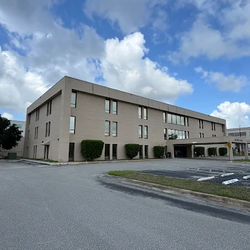 Mountain Spine & Orthopedics - Exterior Of Mountain Spine Orthopedics Fort Pierce