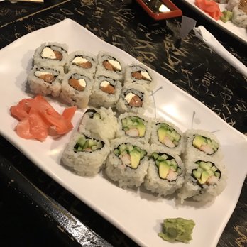 iZen's Drunken Bento - Sushi Bars Near Me - Cincinnati, Ohio