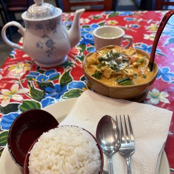 Changs Thai Cuisine - 26. Panang Curry with Tofu - Ordered " Mild " spice level, it was perfect for me! - Thai Near Me - Sacramento, California