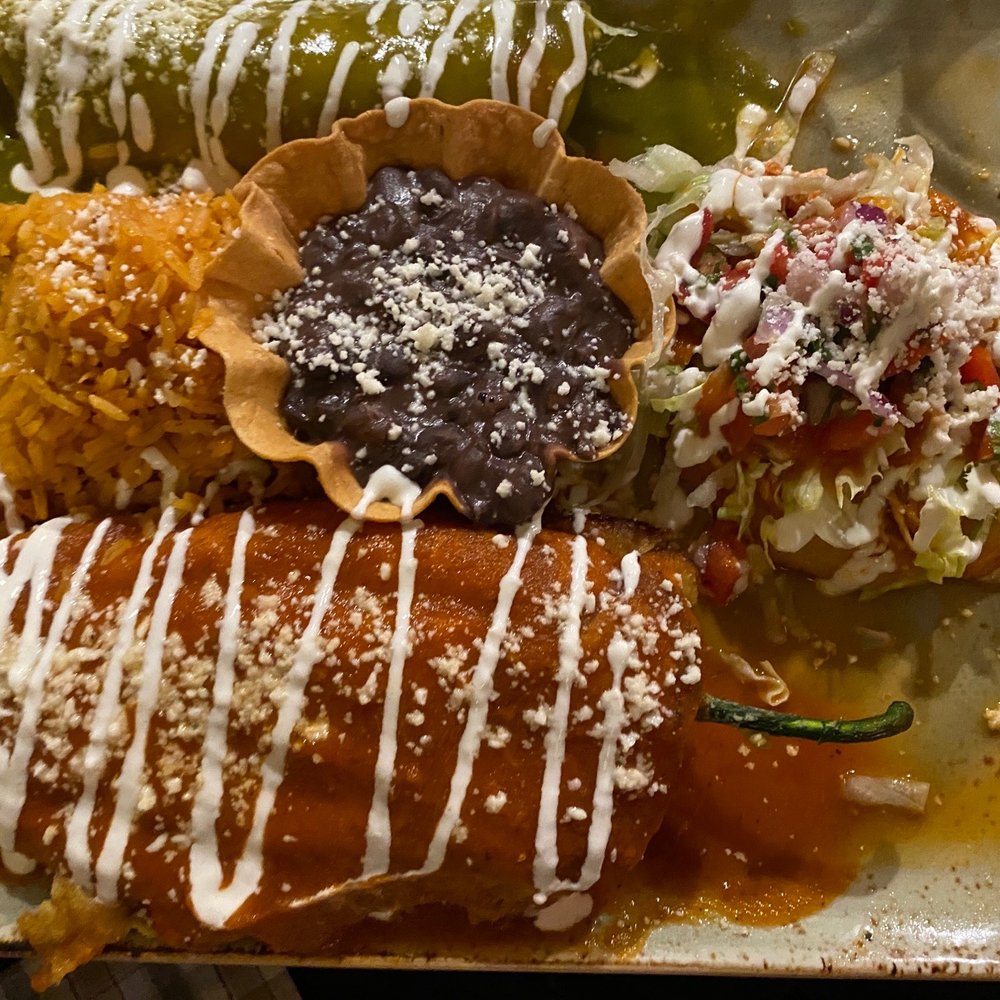 Chili Chile Relleno combo plate