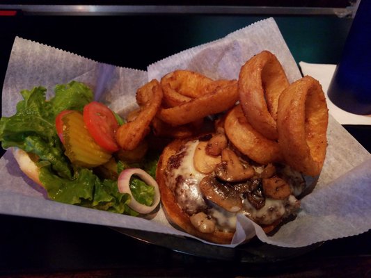 Suzi's Bar & Grill by null