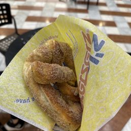 Cinnamon pretzel Cinnamon pretzel