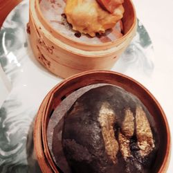 翠園 - Dim Sum Duo (HKD$38) - Pork Dumpling with Abalone; Steamed Egg Custard Bun