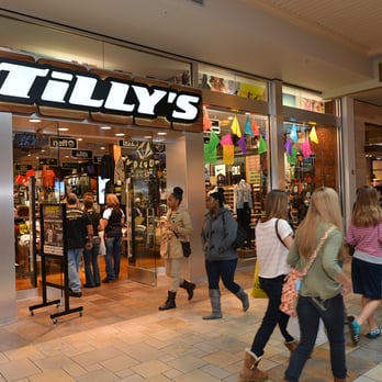 Castleton Square - Shopping Centers Near Me - Indianapolis, Indiana
