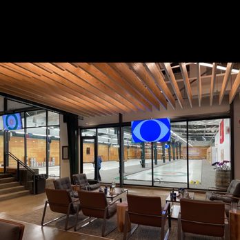 Tee Line Nash - the inside of a building - Sports Bars Near Me - Nashville, Tennessee