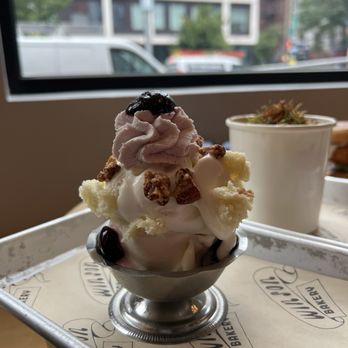 Win Son Bakery - Oolong ice cream sundae - Bakeries Near Me - New York, New York Win Son Bakery - Oolong ice cream sundae - Bakeries Near Me - New York, New York