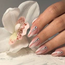 Cali Nails