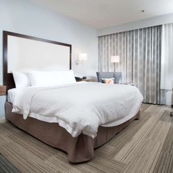 Hampton Inn Tiffin - Guest room