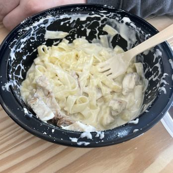 Doebs Pizzeria - Chicken Alfredo Pasta (AMAZING) - Pizza Near Me - Holland, Michigan Doebs Pizzeria - Chicken Alfredo Pasta (AMAZING) - Pizza Near Me - Holland, Michigan