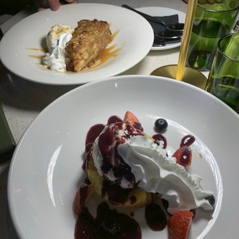 Dapper Dine & Lounge - Butter cake & apple pie - Cocktail Bars Near Me - Riverside, California