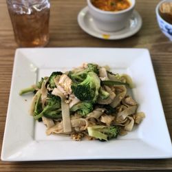 Hunan's Star II - Pad Kee Mao chicken