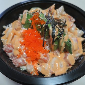 Poke Sushi - Pokebowl: White rice, 2 scoops salmon, 1 scoop scallop, onions, furikake, avocado, crab meat, spicy mayo. - Sushi Bars Near Me - Orange, California Poke Sushi - Pokebowl: White rice, 2 scoops salmon, 1 scoop scallop, onions, furikake, avocado, crab meat, spicy mayo. - Sushi Bars Near Me - Orange, California