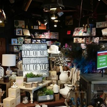 Cracker Barrel Old Country Store - Breakfast & Brunch Near Me - Shepherdsville, Kentucky