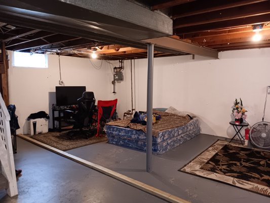 Michael's Home Improvement Logo