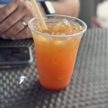 Bongos Beach Bar and Grille - Long Island Iced Tea - Bars Near Me - St. Pete Beach, Florida