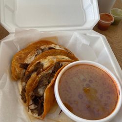 Quesobirria & consommé