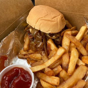 Marky’s Munchery - Food Stands Near Me - Alexandria, Virginia