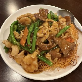 Happy Bee Kitchen - Pan fried crispy noodles - Chinese Near Me - Artesia, California Happy Bee Kitchen - Pan fried crispy noodles - Chinese Near Me - Artesia, California