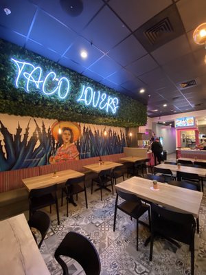 Hot Taco Street Taqueria by null