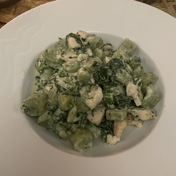 Pizzeria Rustica - Spinach gnocchi with chicken, shallot, spinach and cream sauce with Parmesan. - Italian Near Me - Prague, Puerto Rico Pizzeria Rustica - Spinach gnocchi with chicken, shallot, spinach and cream sauce with Parmesan. - Italian Near Me - Prague, Puerto Rico