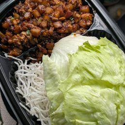 Signature Chicken Lettuce Wraps Signature Chicken Lettuce Wraps