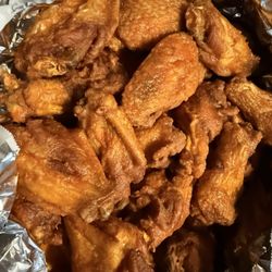 All-In Pizzeria - Buffalo hot wings