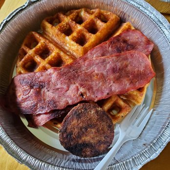 Chef Sara's Cafe - Gluten free waffle, turkey bacon,  chicken  sausage - Coffee & Tea Near Me - Chicago, Illinois