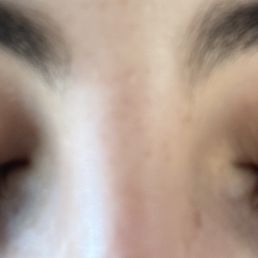 so fake looking and eyelashes glued to lid on both sides so fake looking and eyelashes glued to lid on both sides