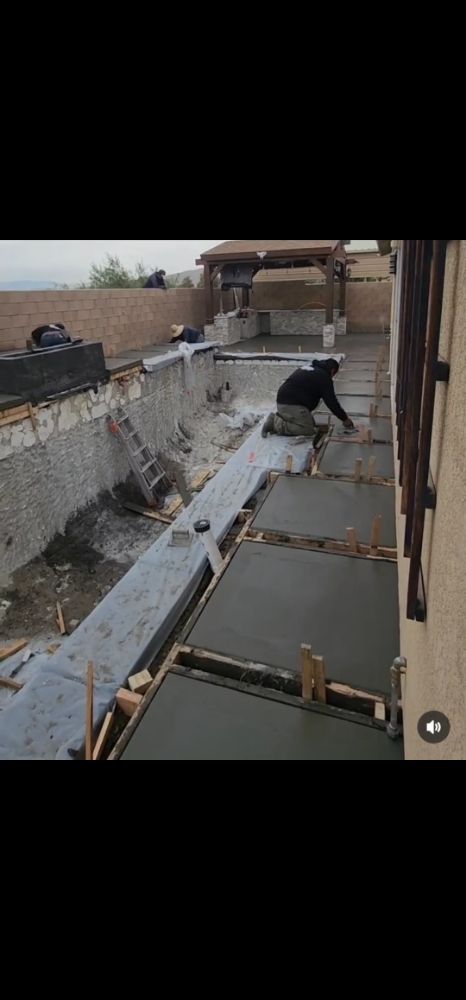 Slide of Eagle Custom Construction