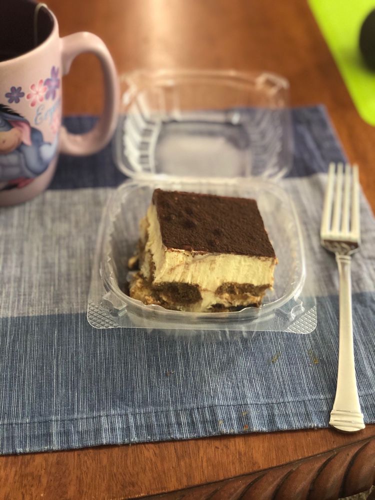 SILVA’S GROCERY & LIQUOR CLOSED Updated August 2024 153 Photos