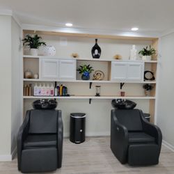 Split Ends Salon