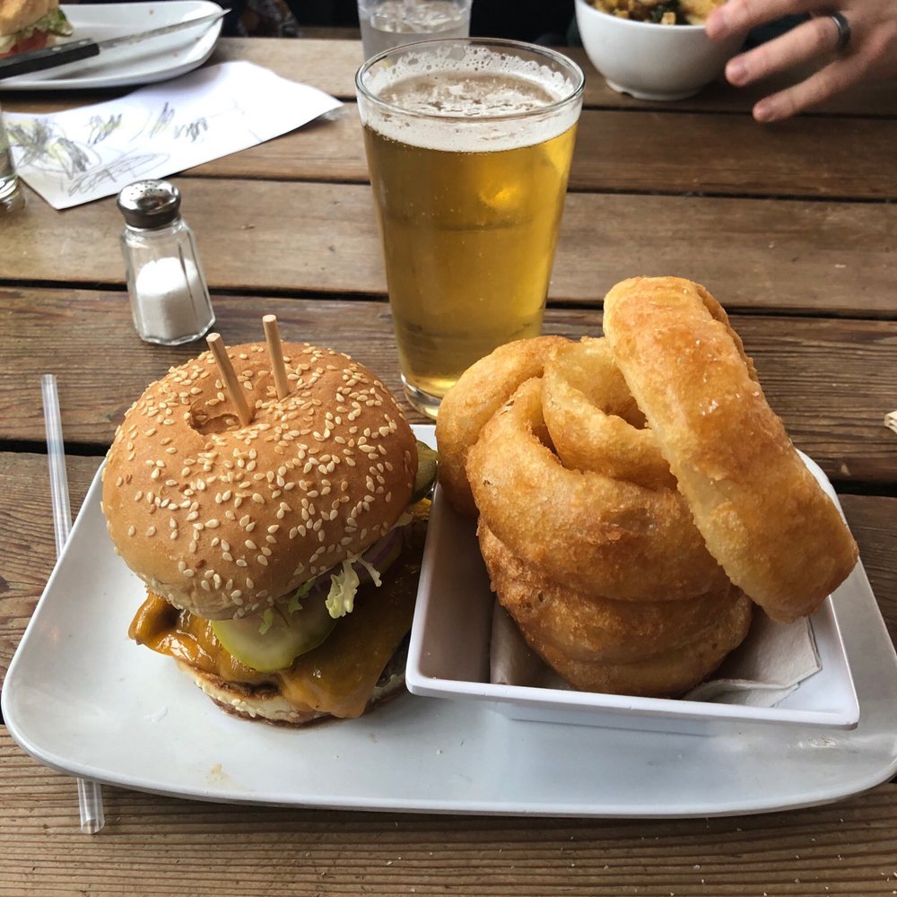 Uneeda Burger - Cheese Burger - Burgers Near Me - Seattle, Washington Uneeda Burger - Cheese Burger - Burgers Near Me - Seattle, Washington