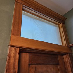 Master Johnny - Transom window installation