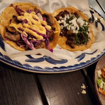 Amor y Tequila - Steak and mushroom tacos - Mexican Near Me - Chicago, Illinois