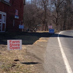 Corso Farms - CI - Store entrance, 133 Cream street, Poughkeepsie, NY (really located in Hyde Park, with a Poughkeepsie mailing address.