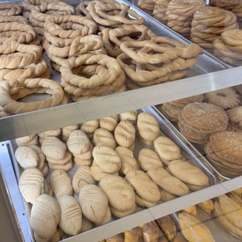 Estrellas Bakery - More pastries - Bakeries Near Me - Houston, Texas Estrellas Bakery - More pastries - Bakeries Near Me - Houston, Texas