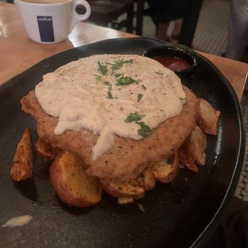 Citizens Kitchen and Bar - Country Fried Steak - New American Near Me - Las Vegas, Nevada