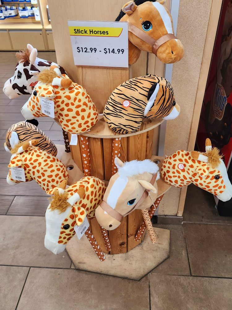 LOVE’S TRAVEL STOP Updated August 2024 46 Photos 1790 Simpson