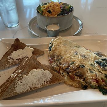 Talia's cafe - Egg white omelette, good service by Andrea - Breakfast & Brunch Near Me - Allen, Texas
