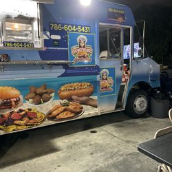 ChimiChurri Los Primos - Chimi food truck