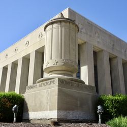 Landmarks Downtown Walking Tours - Soldiers Memorial Military Museum