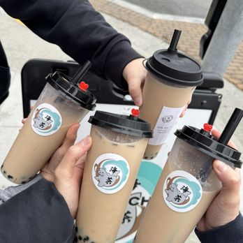 HaiCha - Haicha Milk Tea with brown boba - Bubble Tea Near Me - Pasadena, California