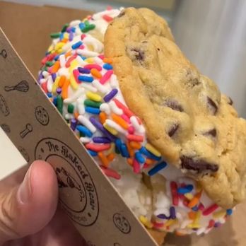 The Baked Bear - Chocolate chip cookie, original vanilla, sprinkles - Ice Cream & Frozen Yogurt Near Me - Dania Beach, Florida The Baked Bear - Chocolate chip cookie, original vanilla, sprinkles - Ice Cream & Frozen Yogurt Near Me - Dania Beach, Florida