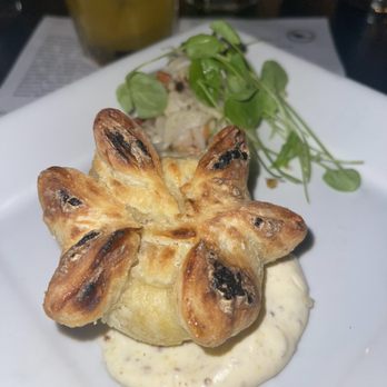 Perch - Baked Brie 10/10 - Lounges Near Me - Los Angeles, California