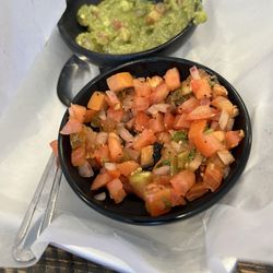 Big Hole BBQ - Salsa and guacamole