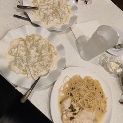 Pizzeria Alba - Chicken fettuccini alfredo, chicken piccata